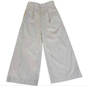 NWT Banana Republic grey wideleg highrise soft faux wool pants. Stretch. Size 6.